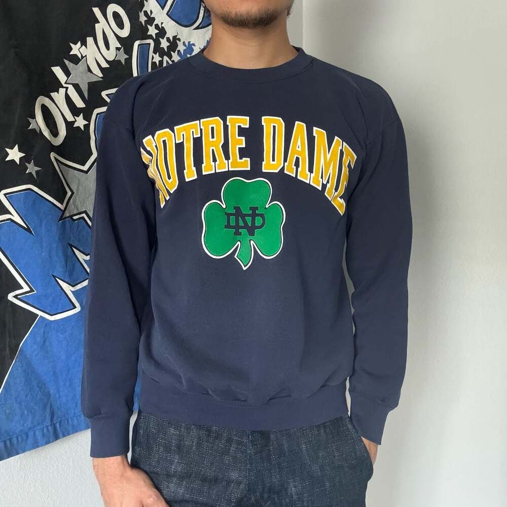 Vintage Logo 7 Notre Dame Fighting Irish Shamrock Crewneck Sweatshirt Navy Small
